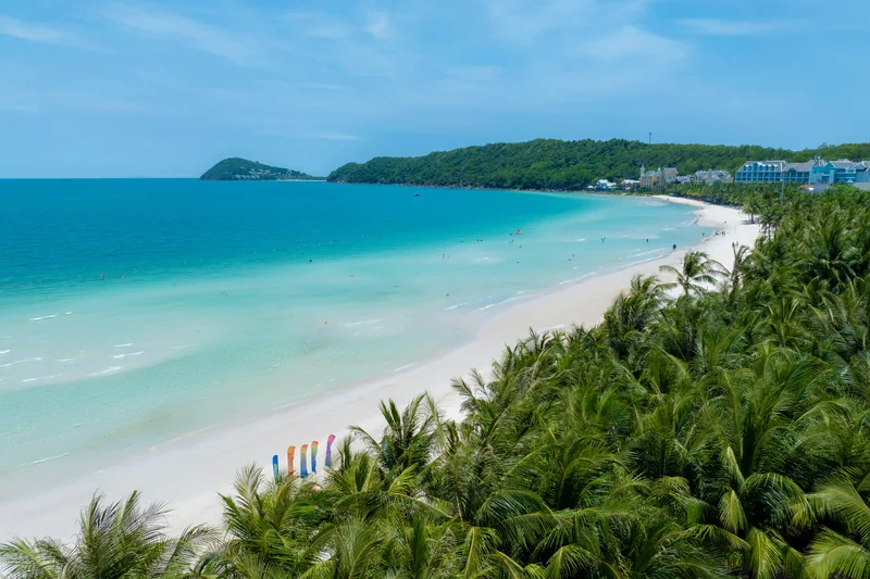Biển xanh và bãi cát Khem, Phú Quốc